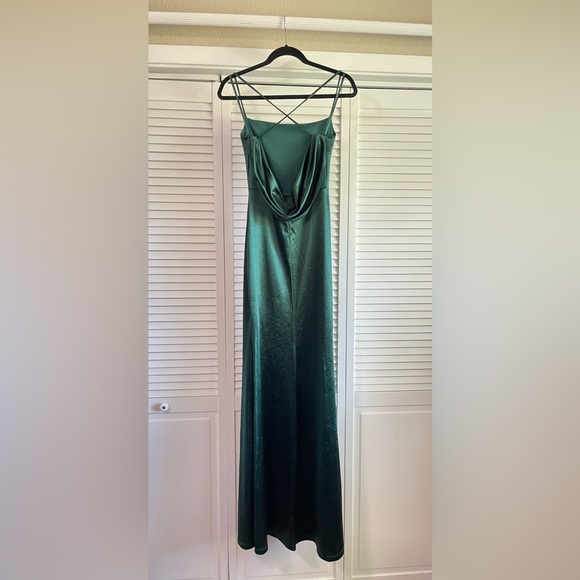 Windsor Elegant Green Ilya Satin Backless Mermaid Dress - Picture 7 of 14